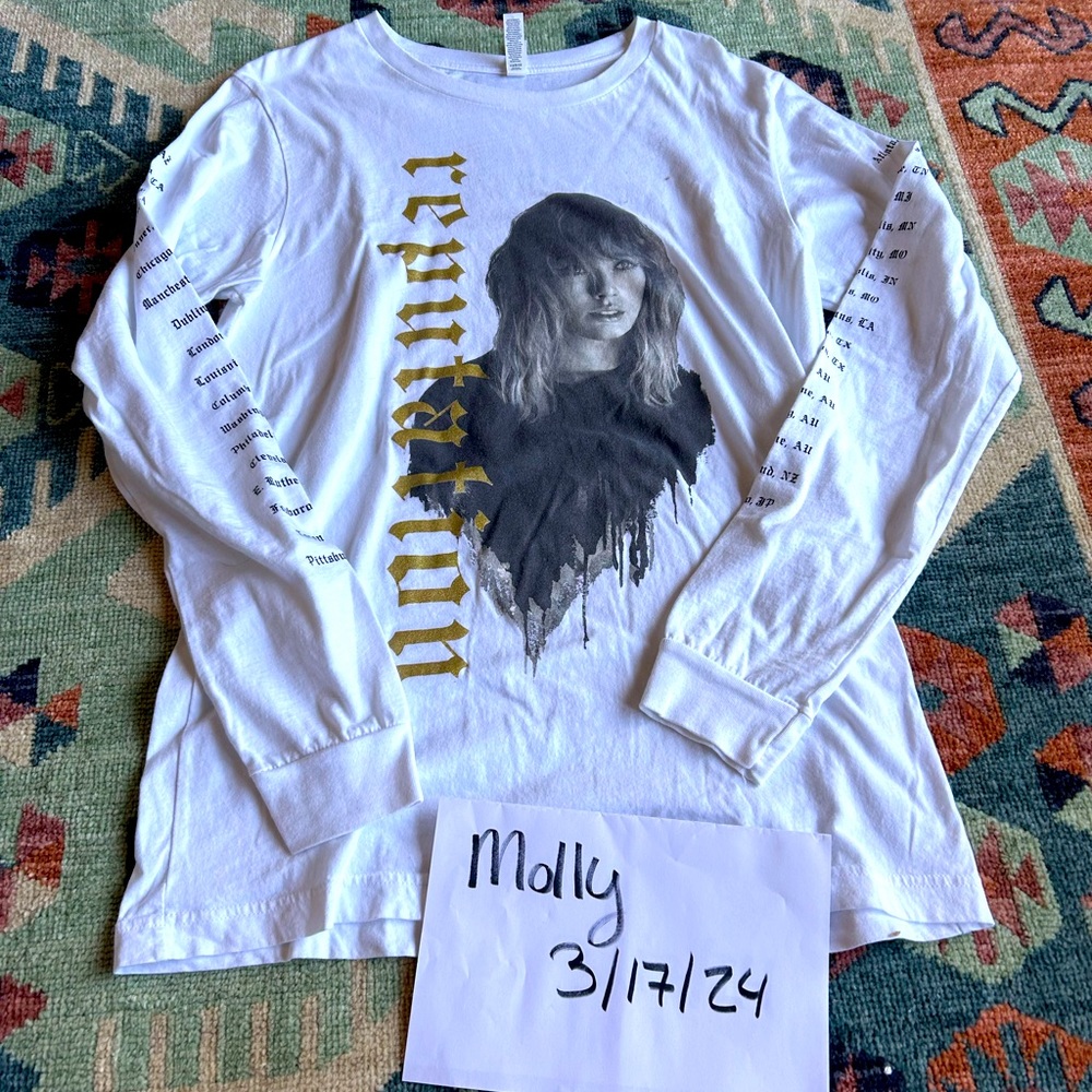 🐍🖤 Taylor Swift Reputation Tour Tee Medium New 🖤🐍